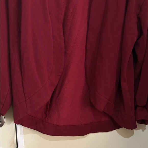 Amour Vert Deep Red Cardigan - Picture 6 of 7